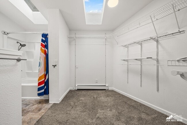 Building Photo - 6627 Zurich St