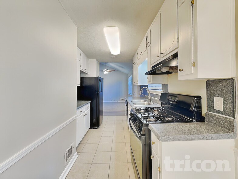 Building Photo - 3888 Tree Bark Ln SW