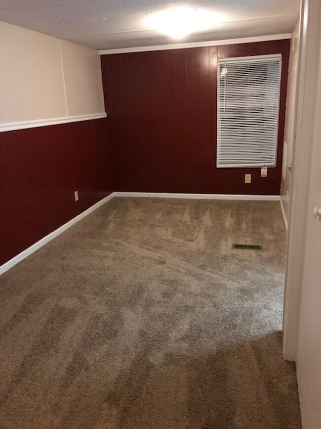 Building Photo - 2 bedroom,  2 bath Modular: Available May 2026!