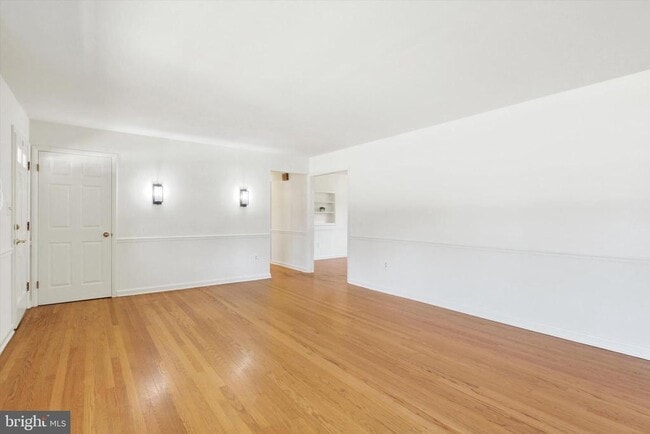 Building Photo - 974 Fairview Ave