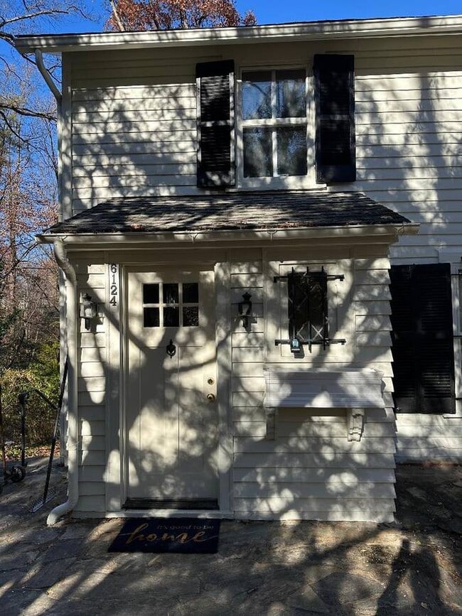 Building Photo - 6124 Old Dominion Dr