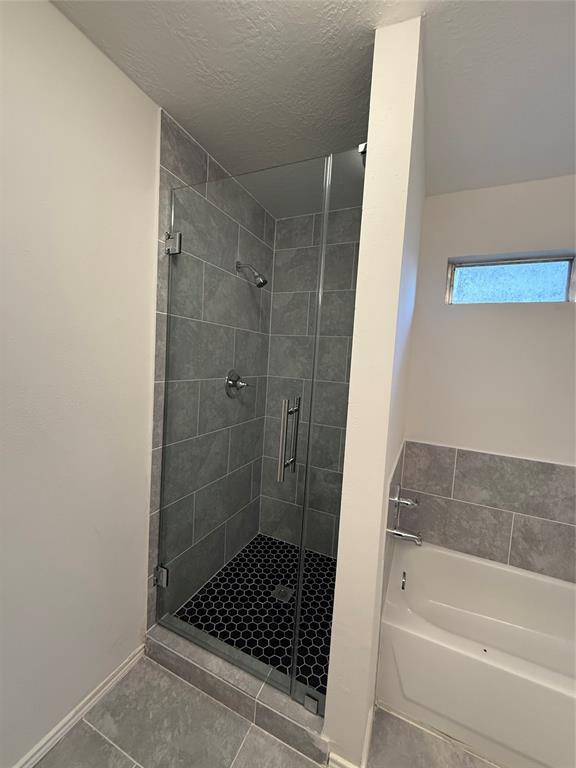 Building Photo - 16910 Pheasant Ridge Dr