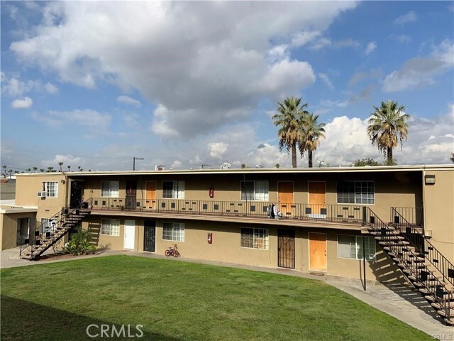 Building Photo - 1215 N Dresden Pl