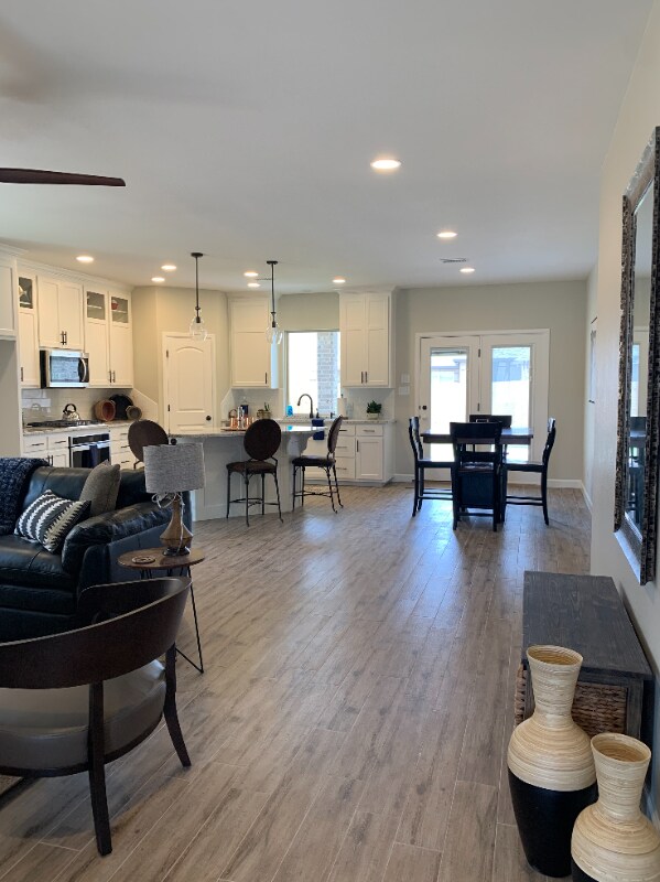 Building Photo - 1308 Solomon Ln