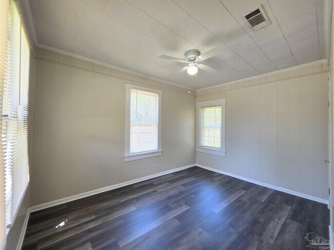 Building Photo - 5404 N Blue Angel Pkwy