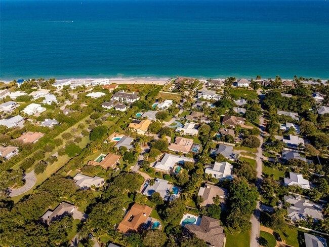 Building Photo - 1945 Anglers Cove
