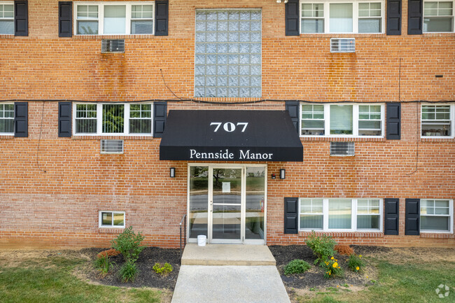 Entrance - Pennside Manor Apartments