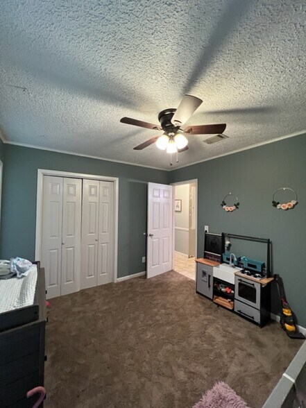 Building Photo - 40 Big Tom Rd