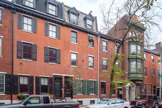 Building Photo - 331 S 18th St