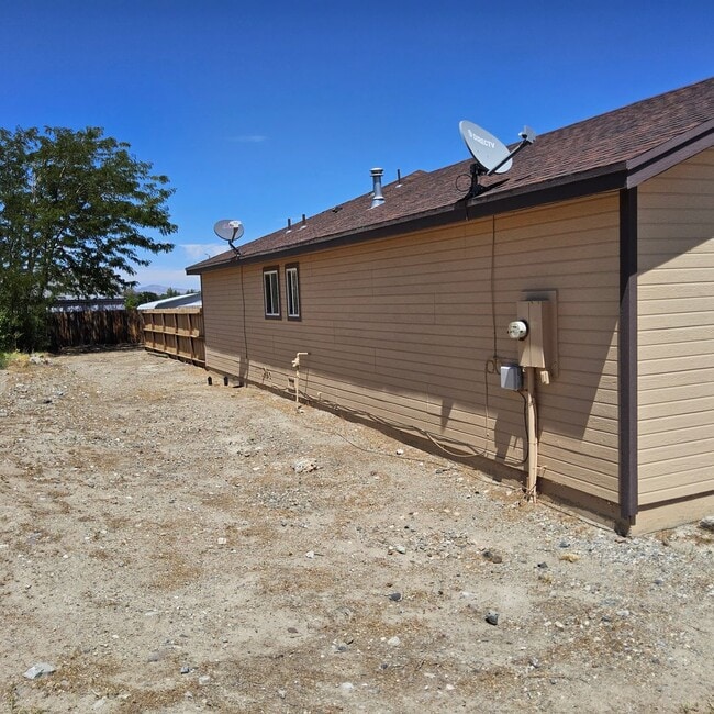 Building Photo - 3 bedroom home in Mason Valley's  Walker R...