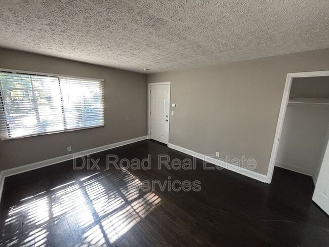 Building Photo - 350 Ross Ave
