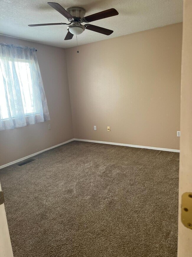 Building Photo - 2804 Quail Pointe Dr NW