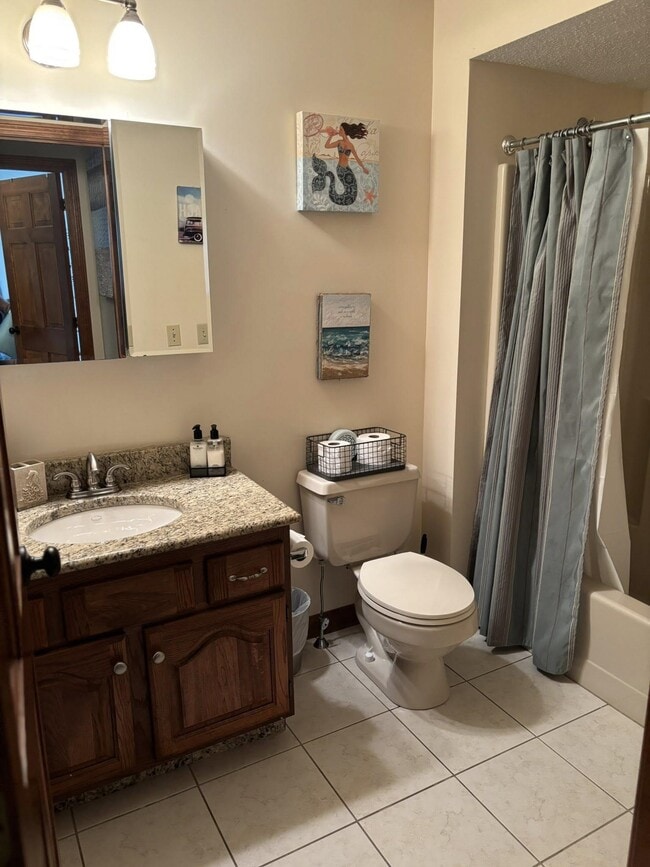 Building Photo - 6A Crestview Ln