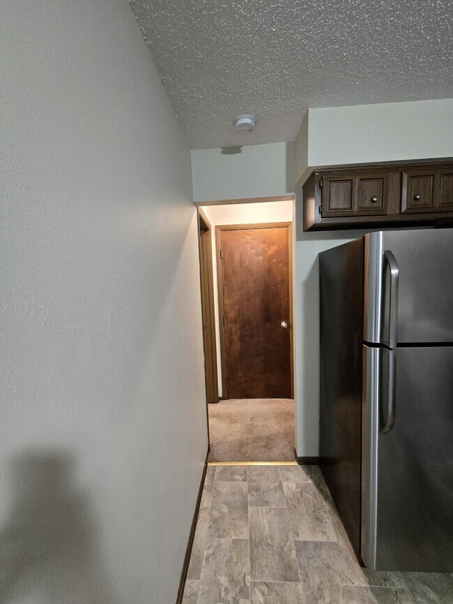 Building Photo - 5534 Glenridge Dr