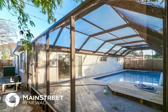 Building Photo - 8653 Sabal Way