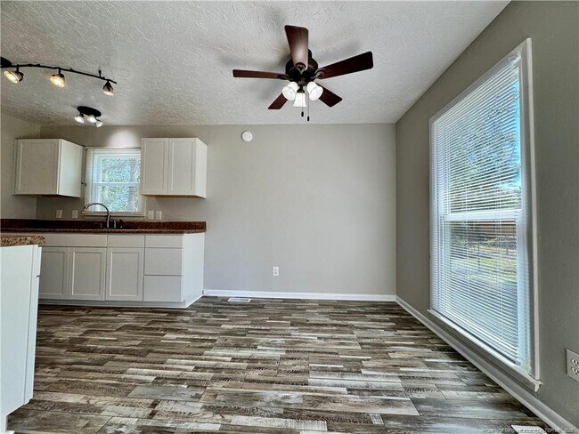 Building Photo - 3323 Balero Ct