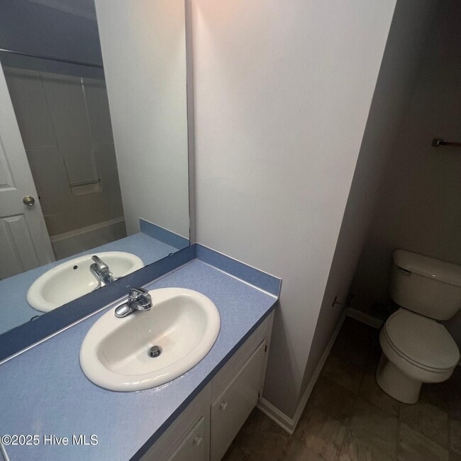 Building Photo - 2355 Vineyard Dr
