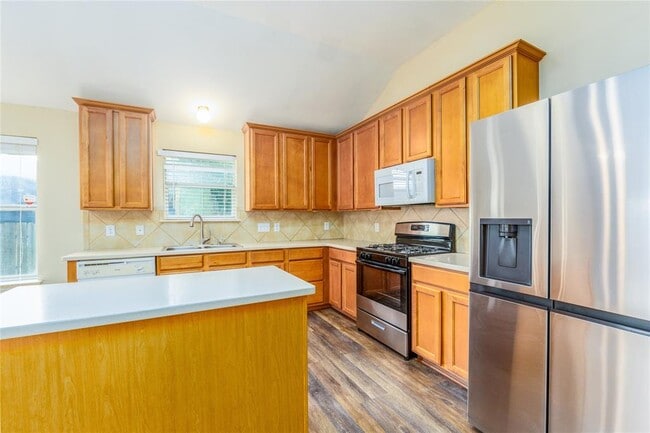 Building Photo - 116 Amberwood Ct