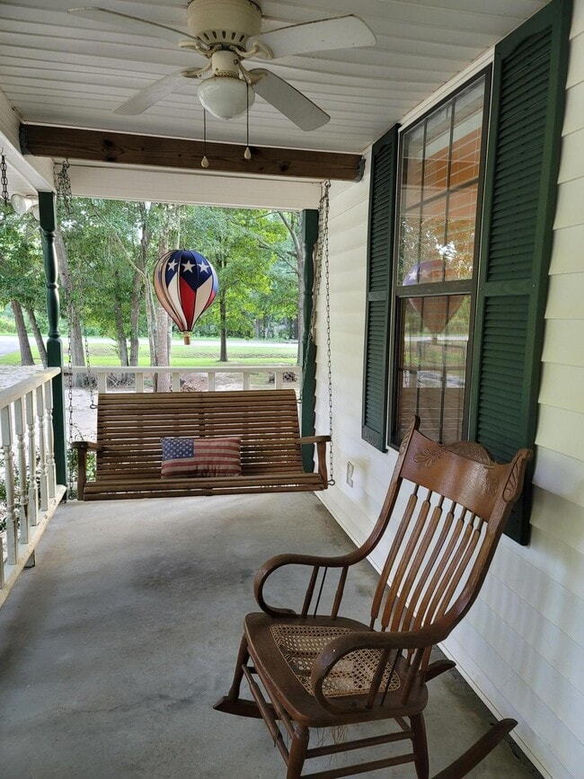 Building Photo - 331 Glenwood Dr