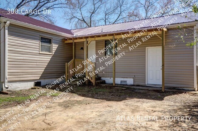 Building Photo - 300 Carol Dr