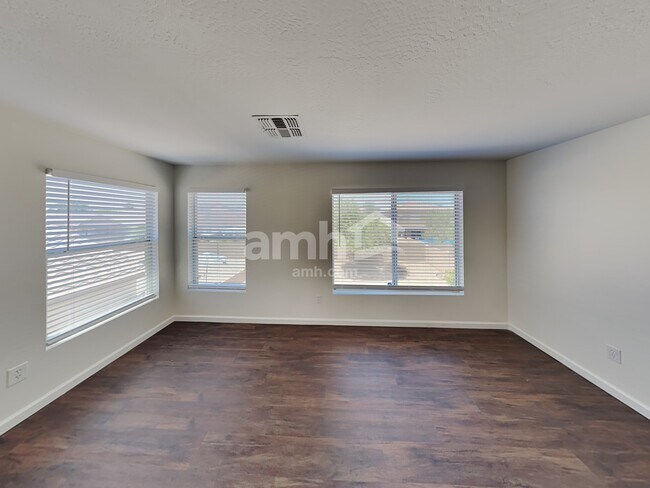 Building Photo - 31352 N Shale Dr