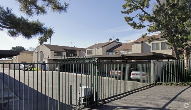 Building Photo - Parkview Village