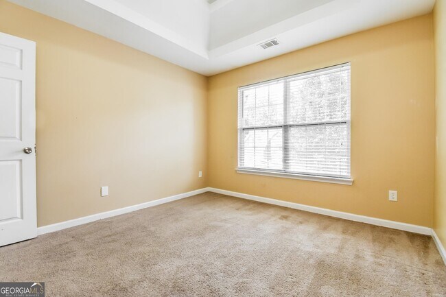 Building Photo - 6312 Selborn Dr SW