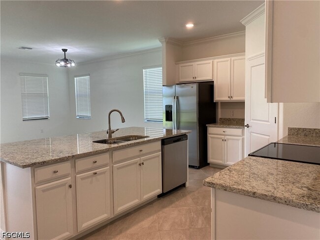 Building Photo - 14662 Cantabria Dr