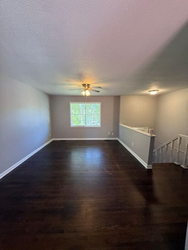 Building Photo - 3419 Grassfort Dr SW