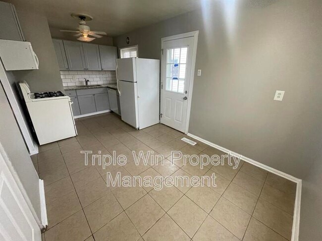 Building Photo - 915 Mullanphy Ln