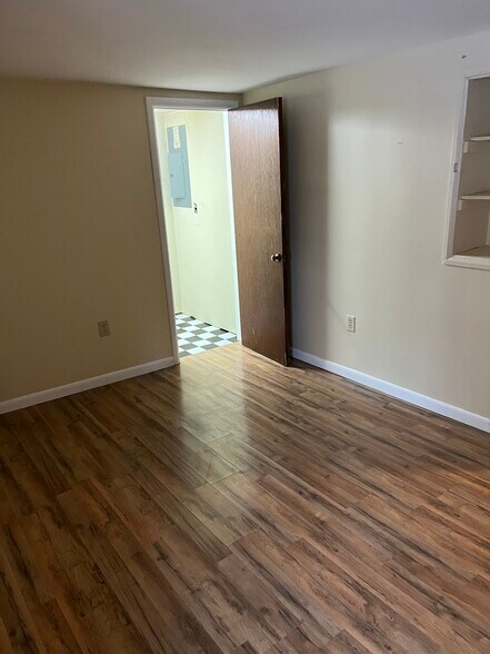 Building Photo - 6340 New St