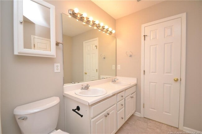 Building Photo - 600 Walnut Woods Dr