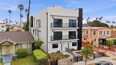 Building Photo - 1430 Cloverdale Ave
