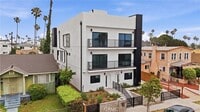 Building Photo - 1430 Cloverdale Ave