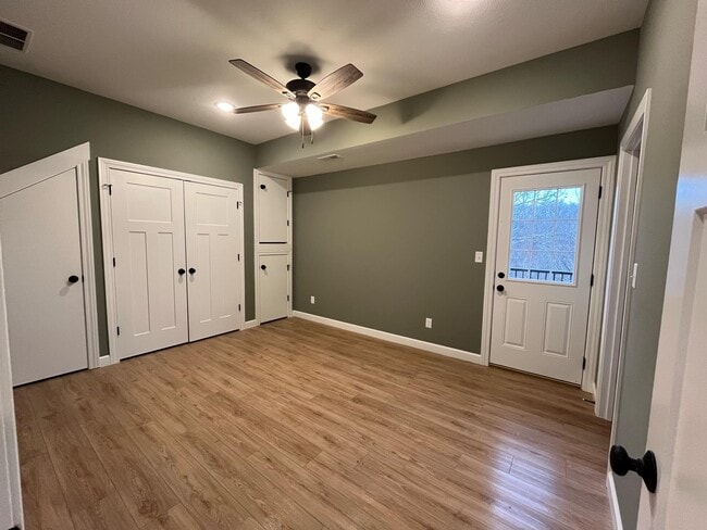 Building Photo - 153 Pinnacle Dr