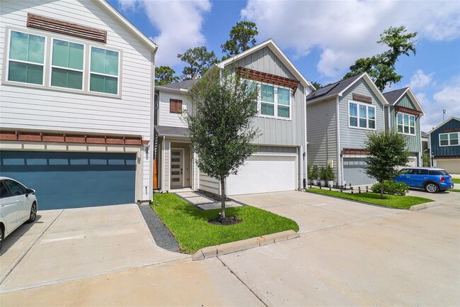 Building Photo - 5213 Pinemont Creek Ln