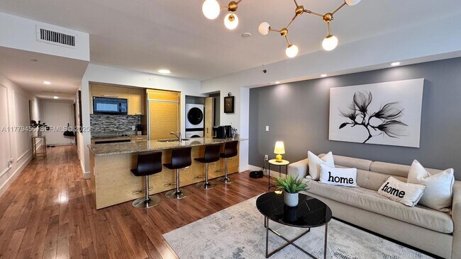 Building Photo - 1830 S Ocean Dr