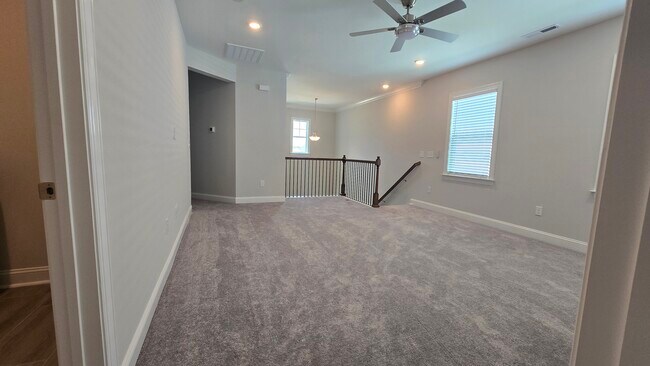 Building Photo - 1144 Topaz Cave Cir