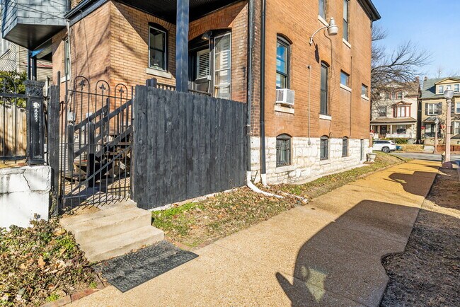 Building Photo - 4600 McPherson Ave