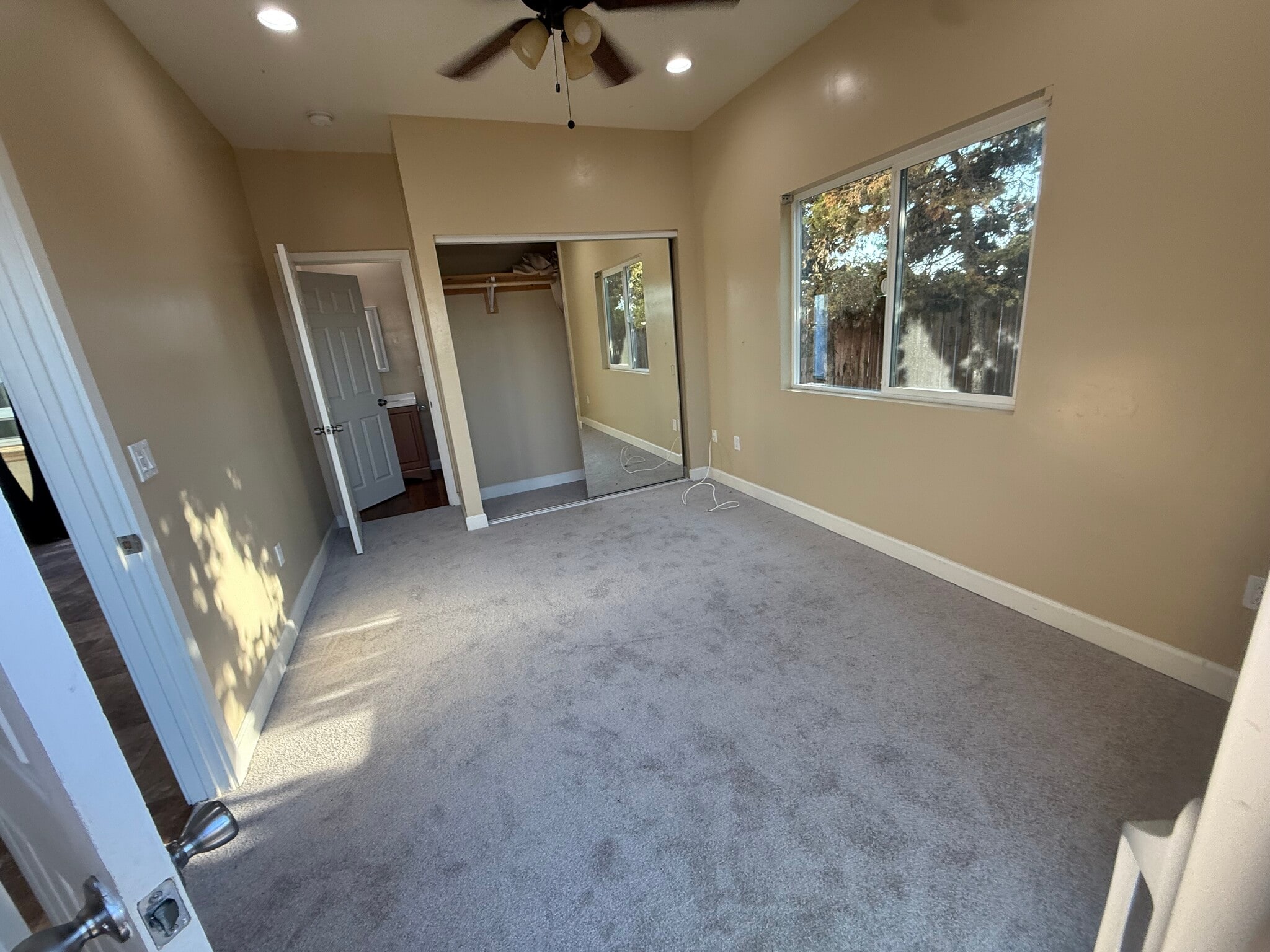 Building Photo - 5448 Mary Lane Dr