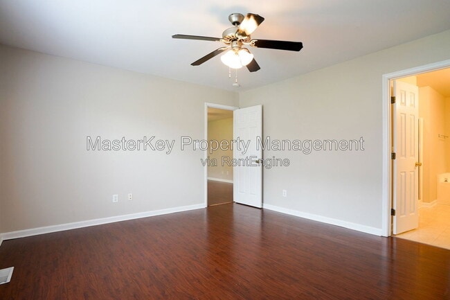 Building Photo - 1008 Knighthood Ln