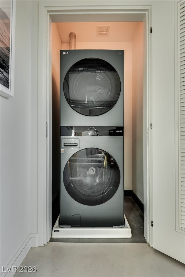 Building Photo - 200 Hoover Ave