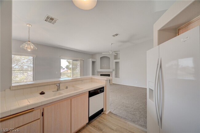 Building Photo - 6201 E Lake Mead Blvd