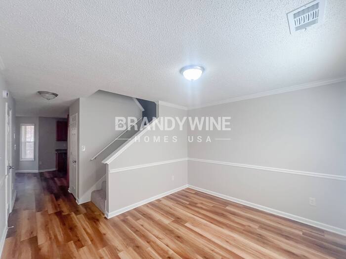 Building Photo - 7170 Ravenwood Ln