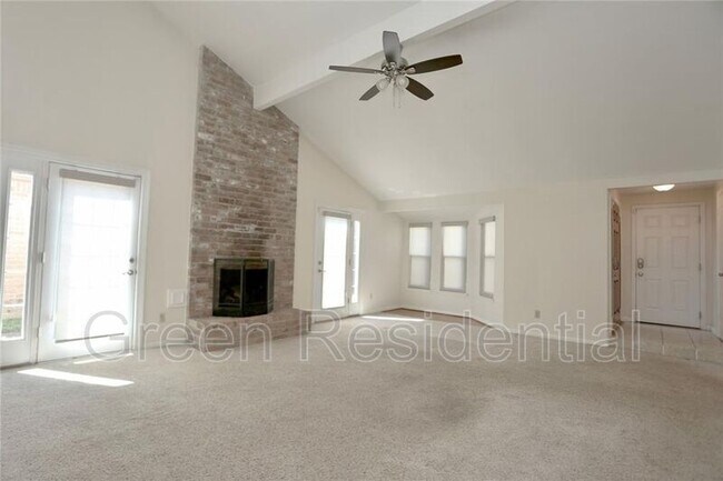 Building Photo - 4243 Yupon Ridge Dr