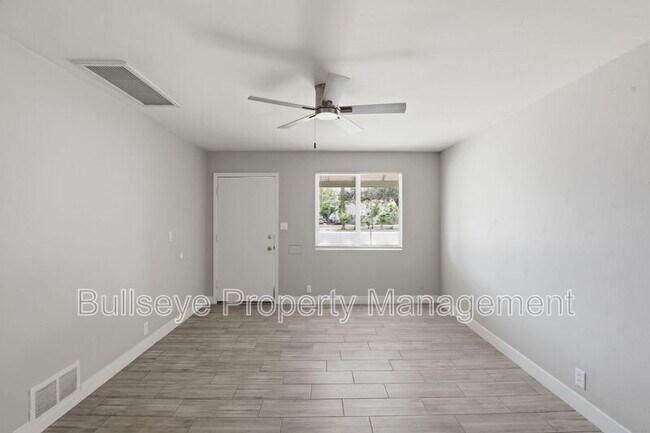 Building Photo - 1721 E Moreland St