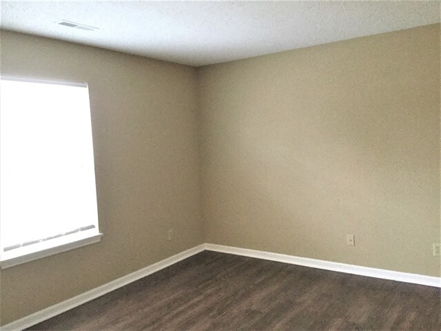 Building Photo - 8018 Bitternut Dr