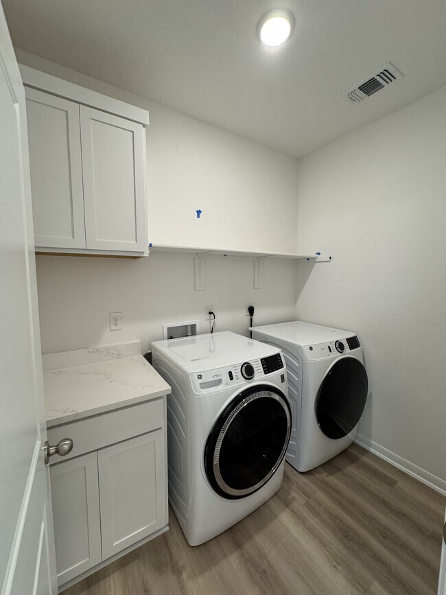 Building Photo - 7228 Caladium Dr