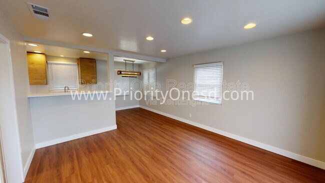 Building Photo - 4766 Bermuda Ave