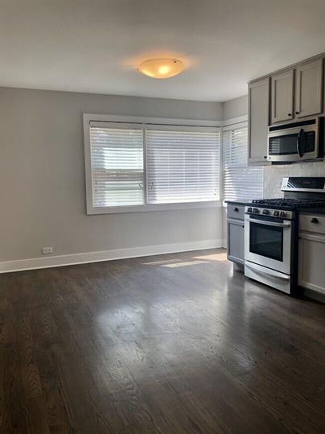 Building Photo - 4240 Gilbert Ave